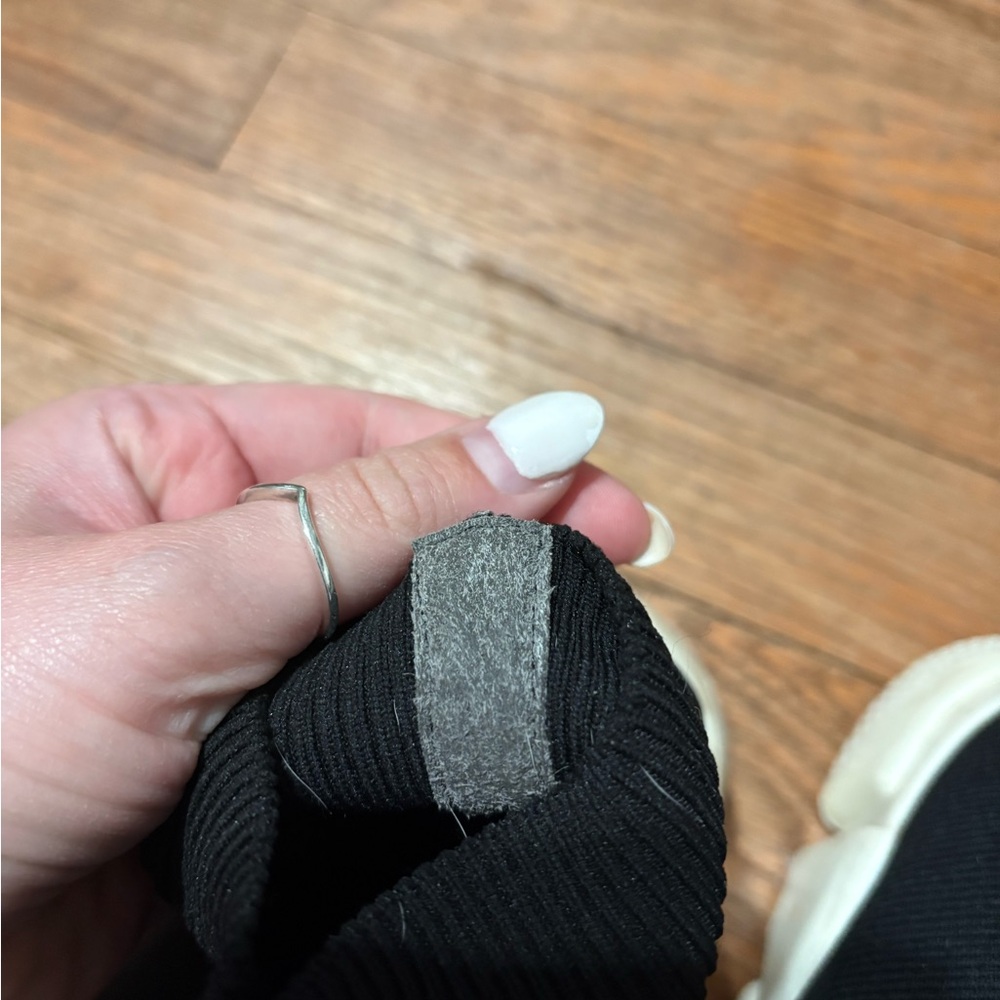 Balenciaga Black Knit Sneakers with White Sole - Picture 7 of 8